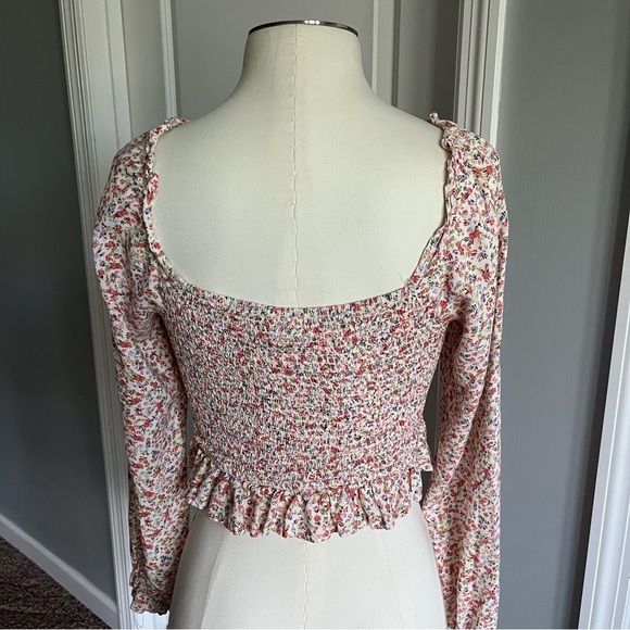 Japna Cropped Top, Floral Ruffle Tie Front Smocked
Womens Size M Boho - Picture 4 of 7